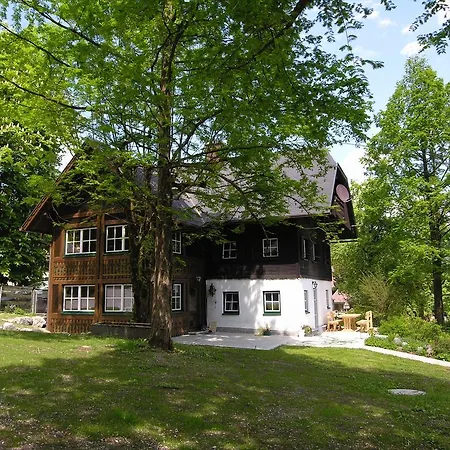 Ferienhaus Gut - Eisenlehen *